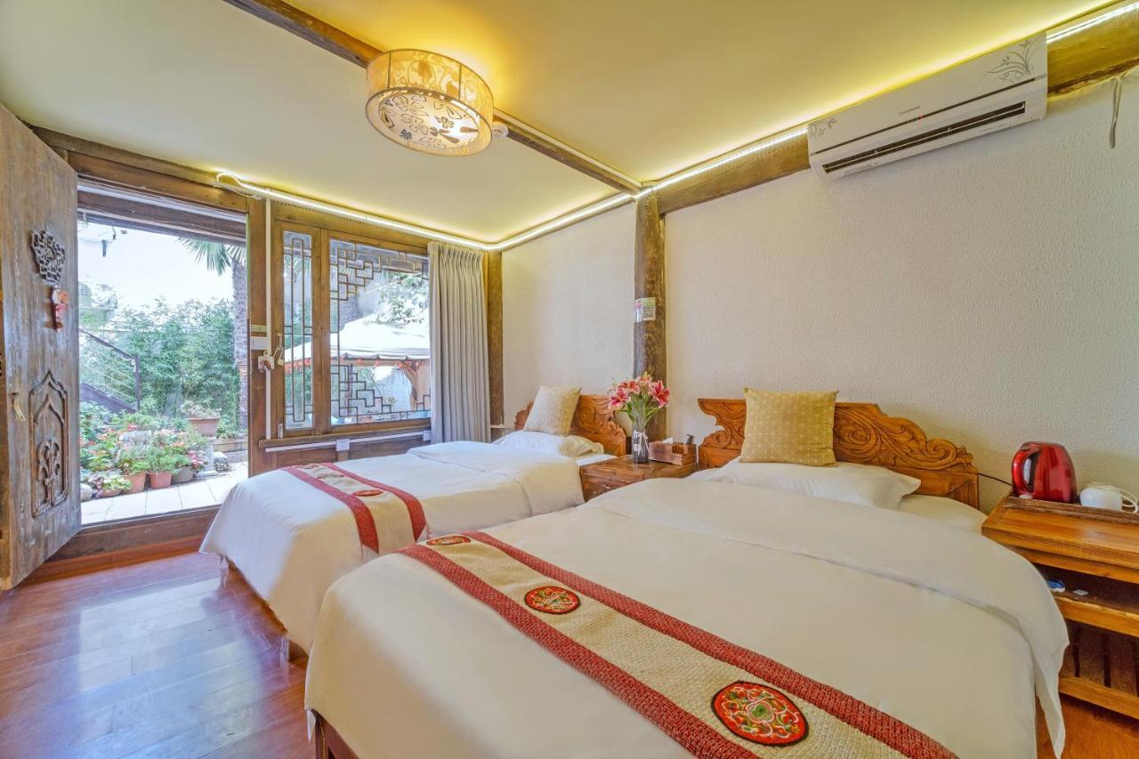 Lewo Guest House Лицзян Экстерьер фото