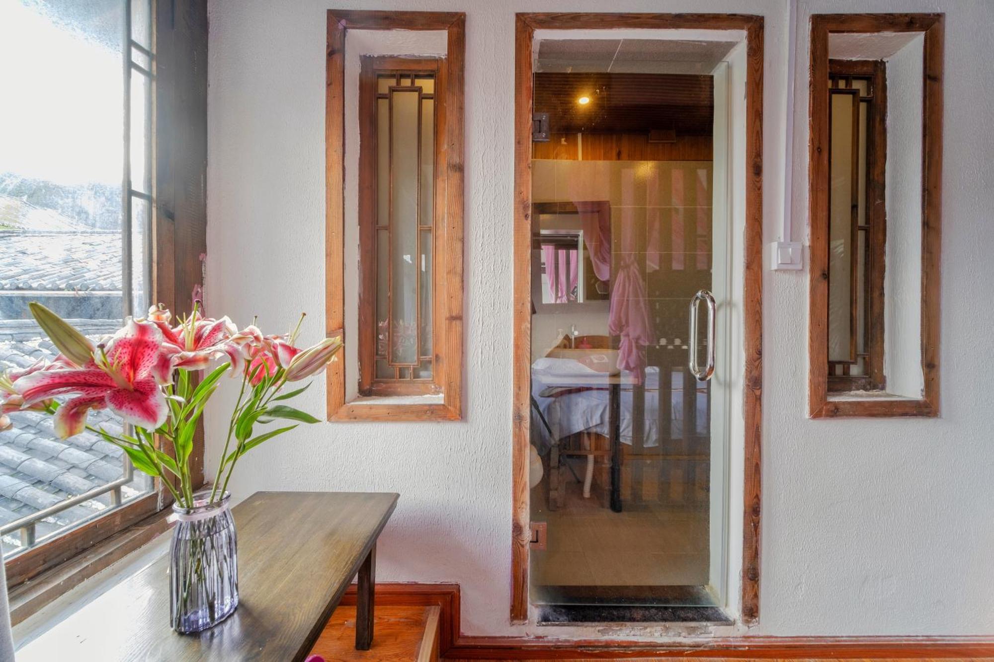 Lewo Guest House Лицзян Экстерьер фото